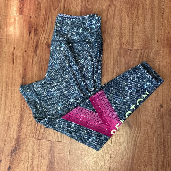 Peloton Leggings WITH Galaxy Girls Night Out Reversible Leggings Size XL - Picture 4 of 7